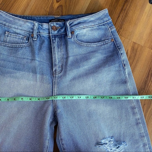 SOLD Sincerely Jules Wide Leg Cropped Jeans - Picture 6 of 10